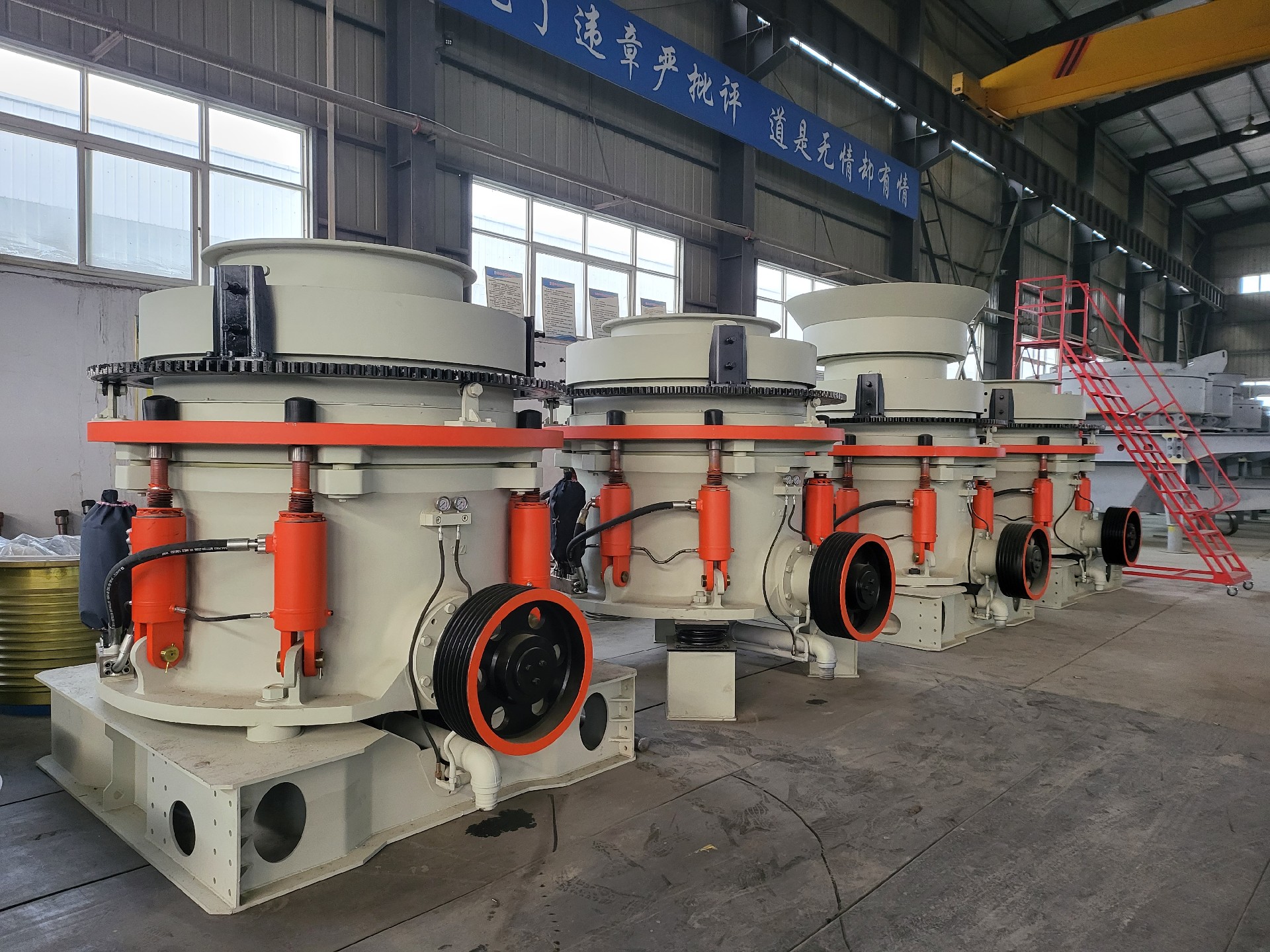 HP多缸液压圆锥破碎机