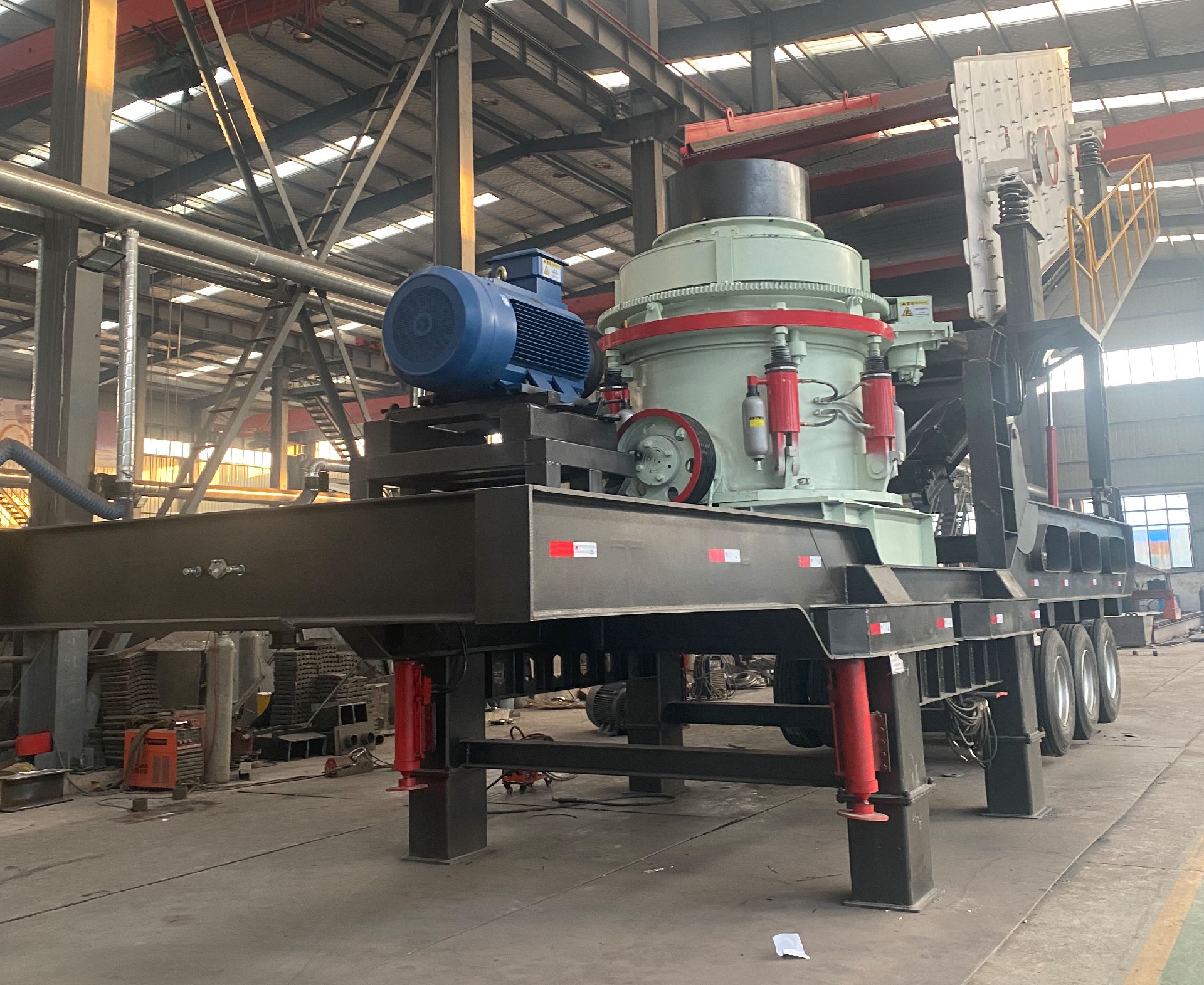 圆锥破移动式破碎站